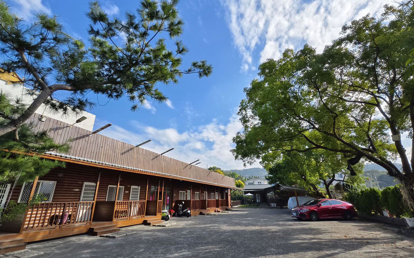 九九峰小木屋民宿｜南投草屯民宿 封面